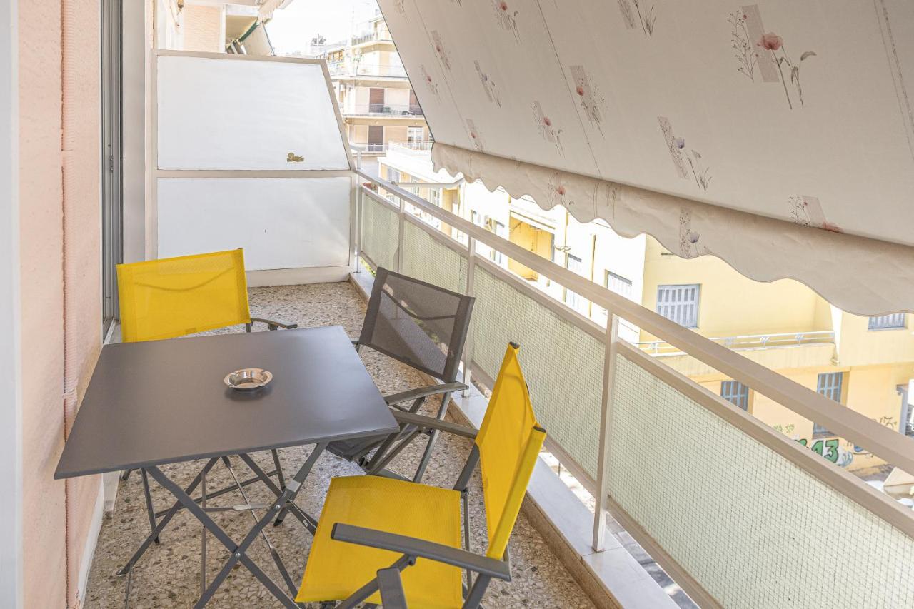 Amazing Apartment Near Metro Station! Atenas Exterior foto